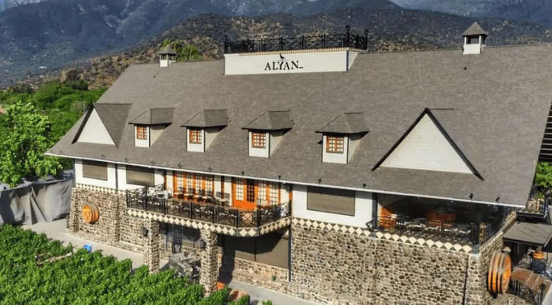 Degustação de vinhos numa vinícola do Valle del Maipo