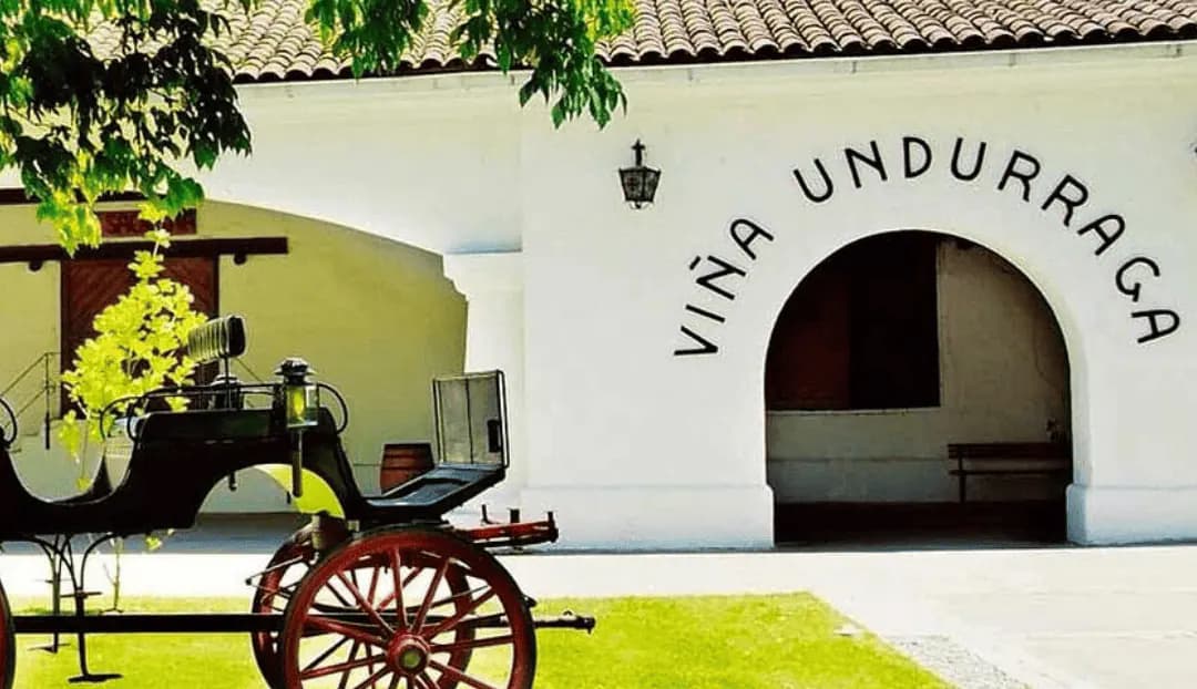 Adega da vinícola Undurraga, nos arredores de Santiago