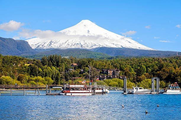 Puerto Varas e vulcão Osorno na Região dos Lagos do Chile